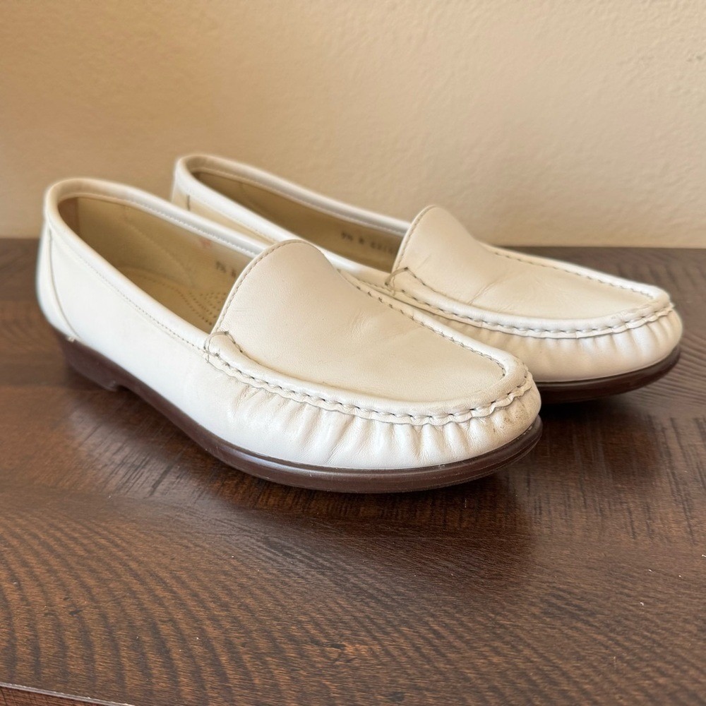 SAS Women's White Leather Loafers Classic Comfort Flats Old Money Size 9.5